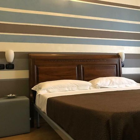 Bed and Breakfast Svevaus Барі Екстер'єр фото