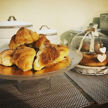 Bed and Breakfast Svevaus Барі Екстер'єр фото